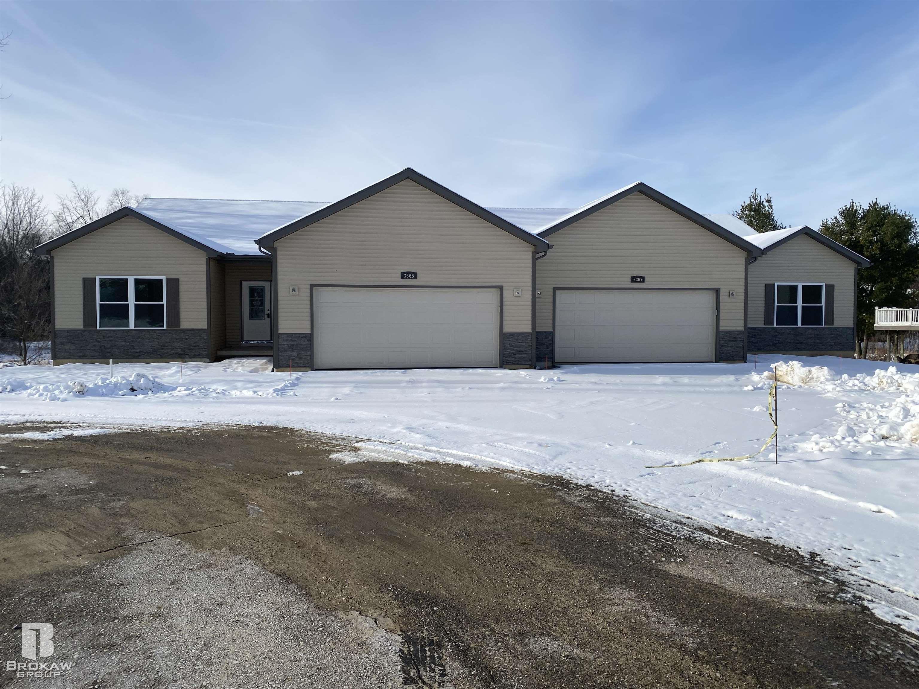 3367 Meadowridge Court