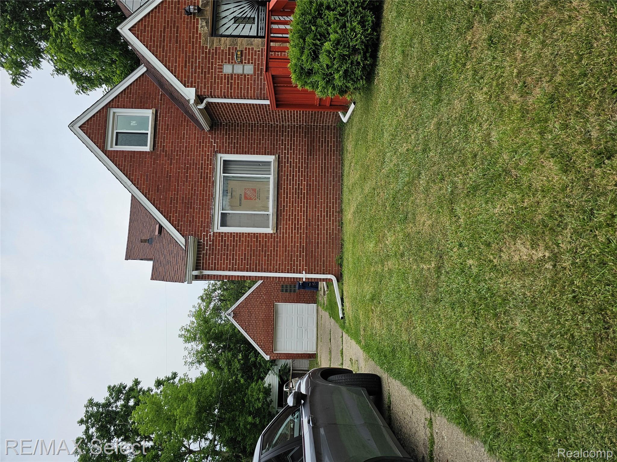 514 McClellan W