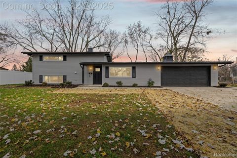 3568 Warringham Avenue Waterford Charter Township MI 48329