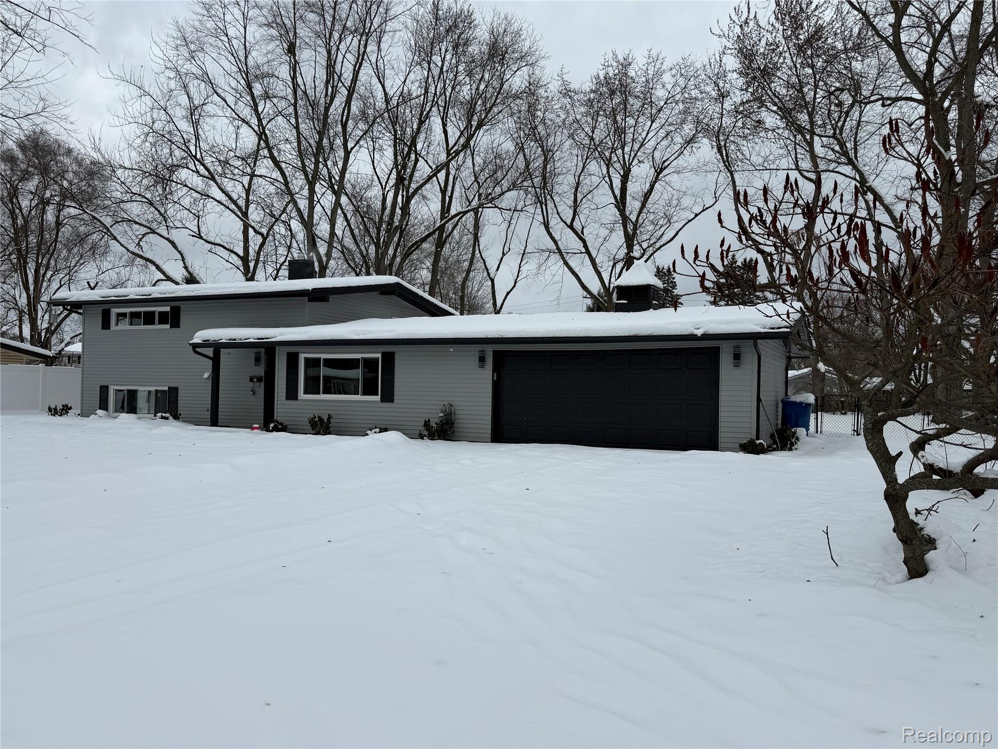 3568 Warringham Avenue