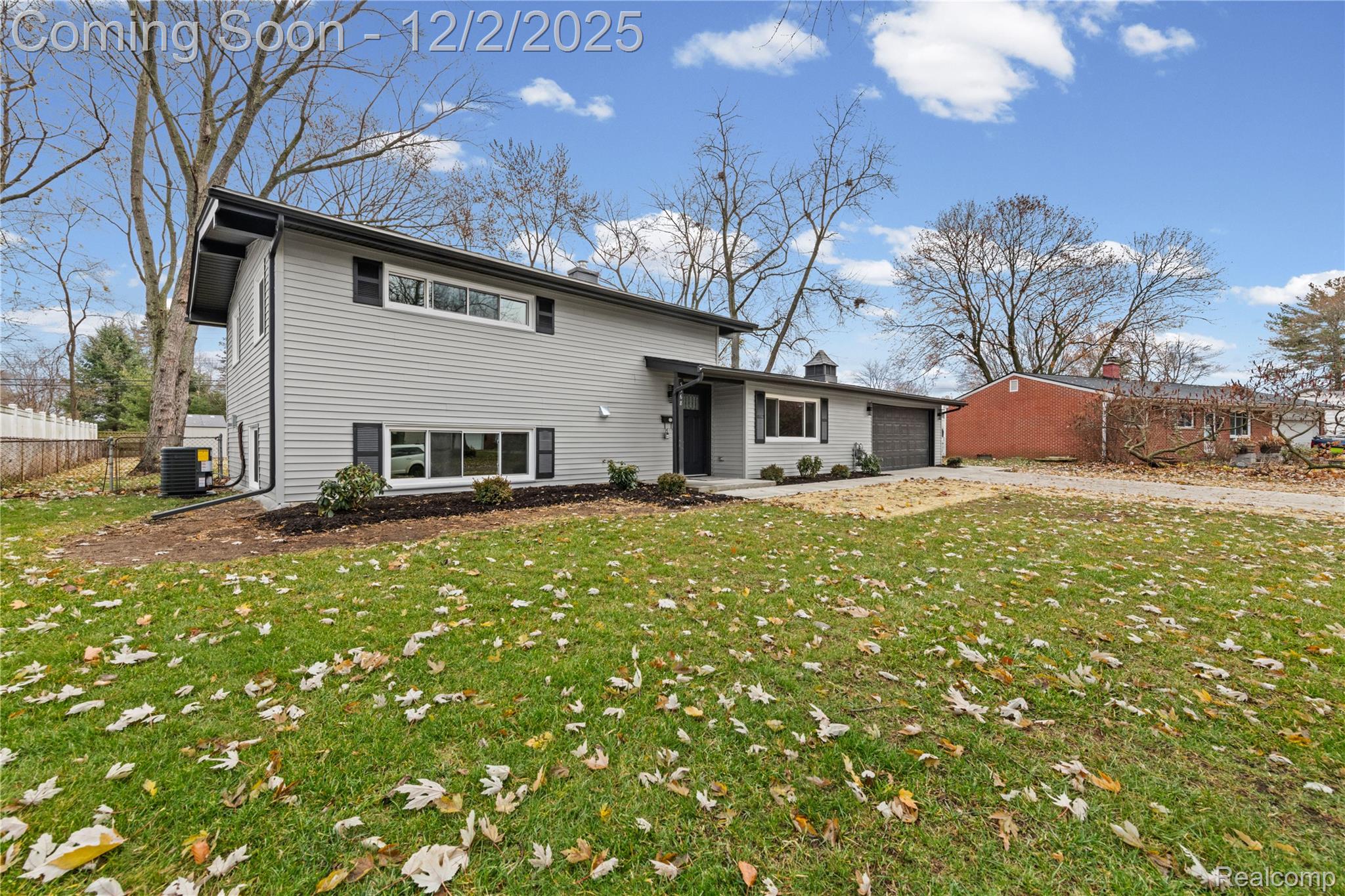 3568 Warringham Avenue