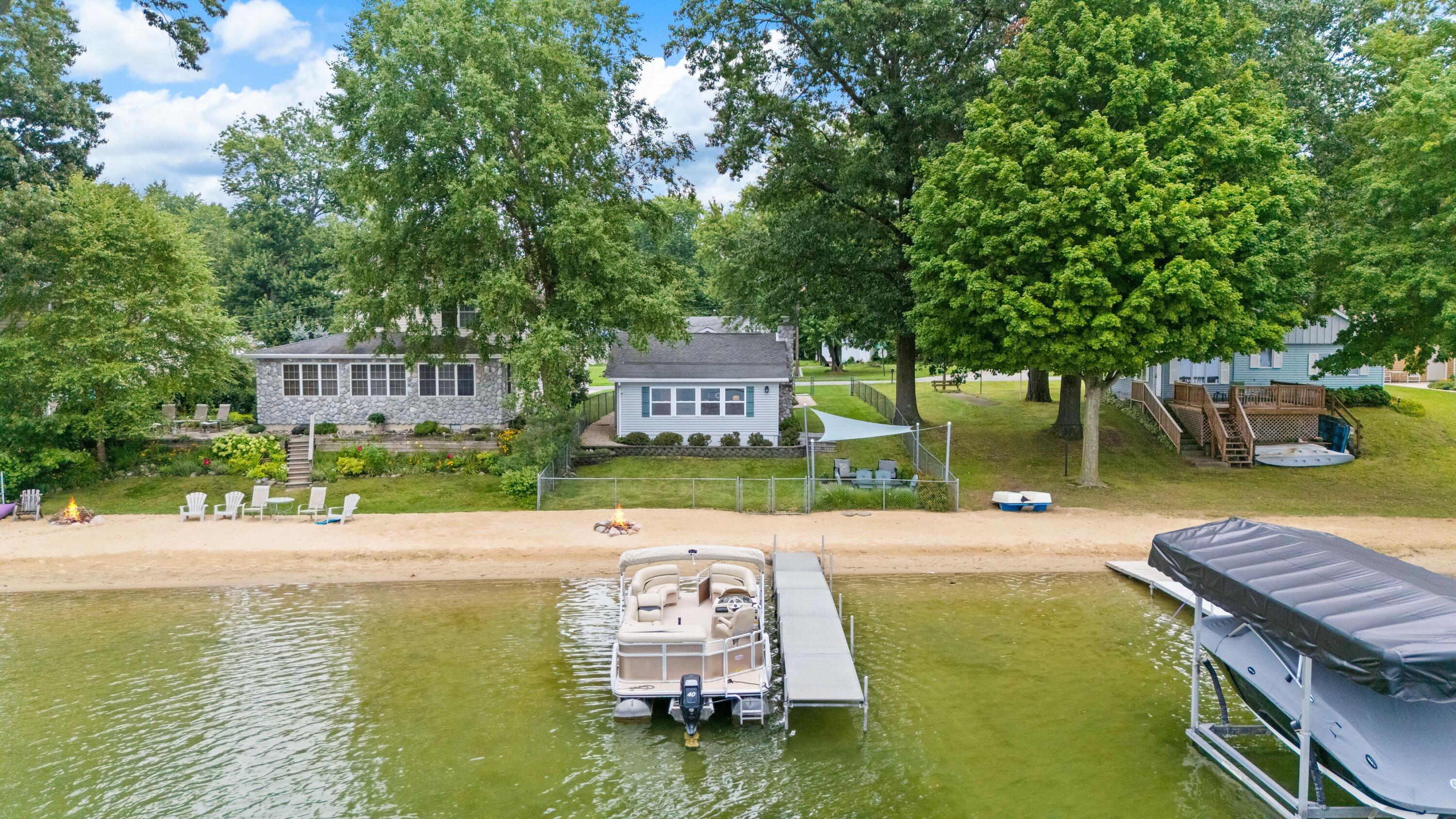 52390 Twin Lakeview Drive