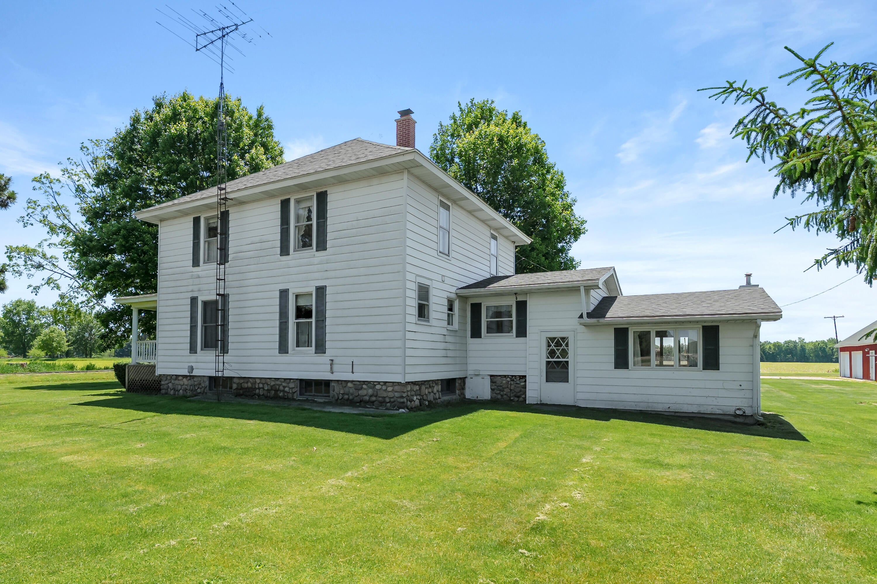 10431 13 Mile Road