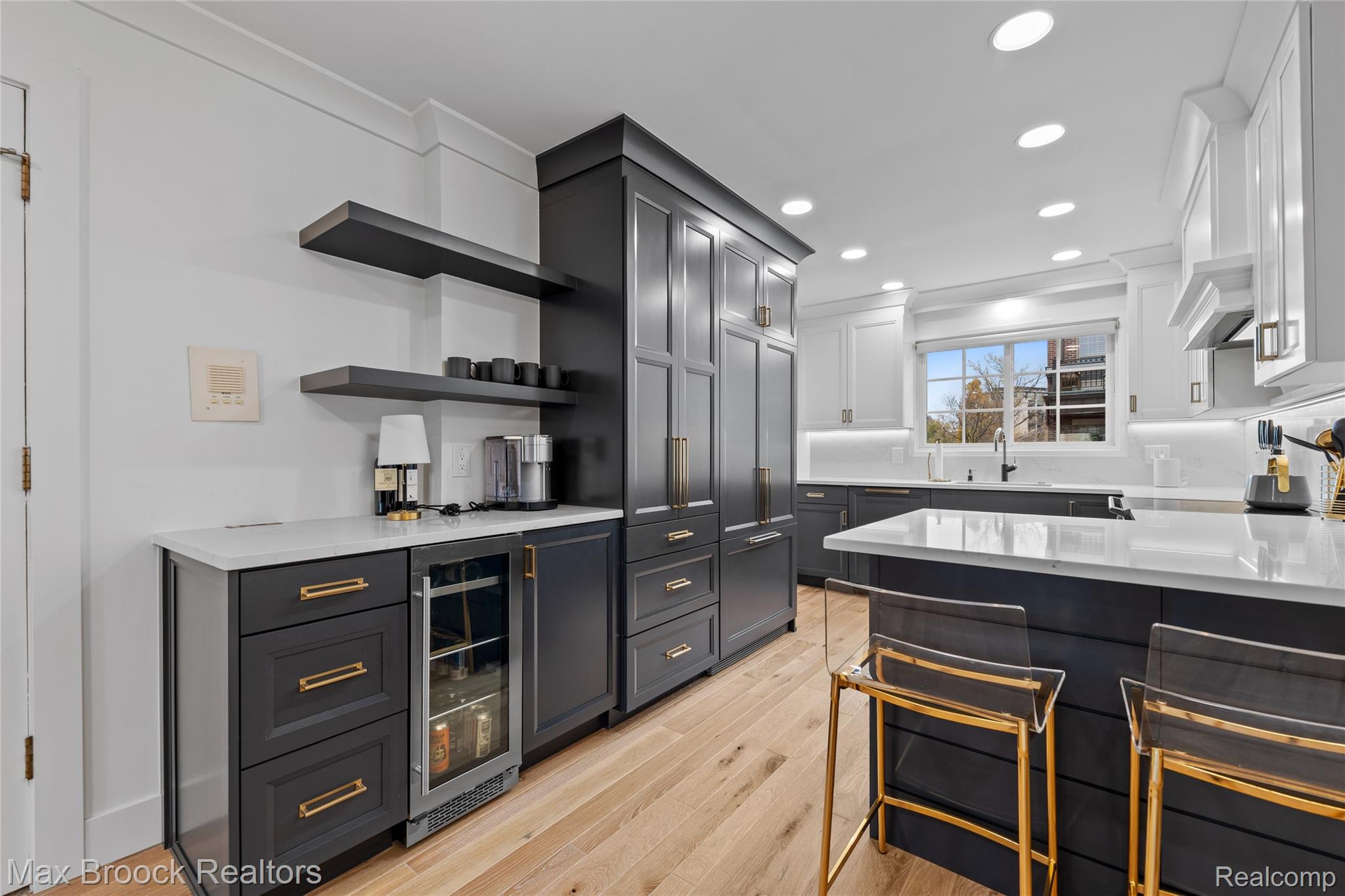 549 N OLD WOODWARD Avenue