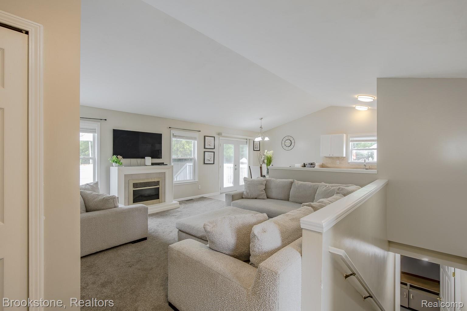 5039 Auker Drive