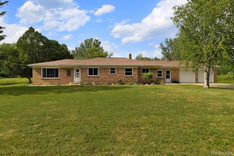 2145 E CODY ESTEY Road Pinconning Township MI 48650