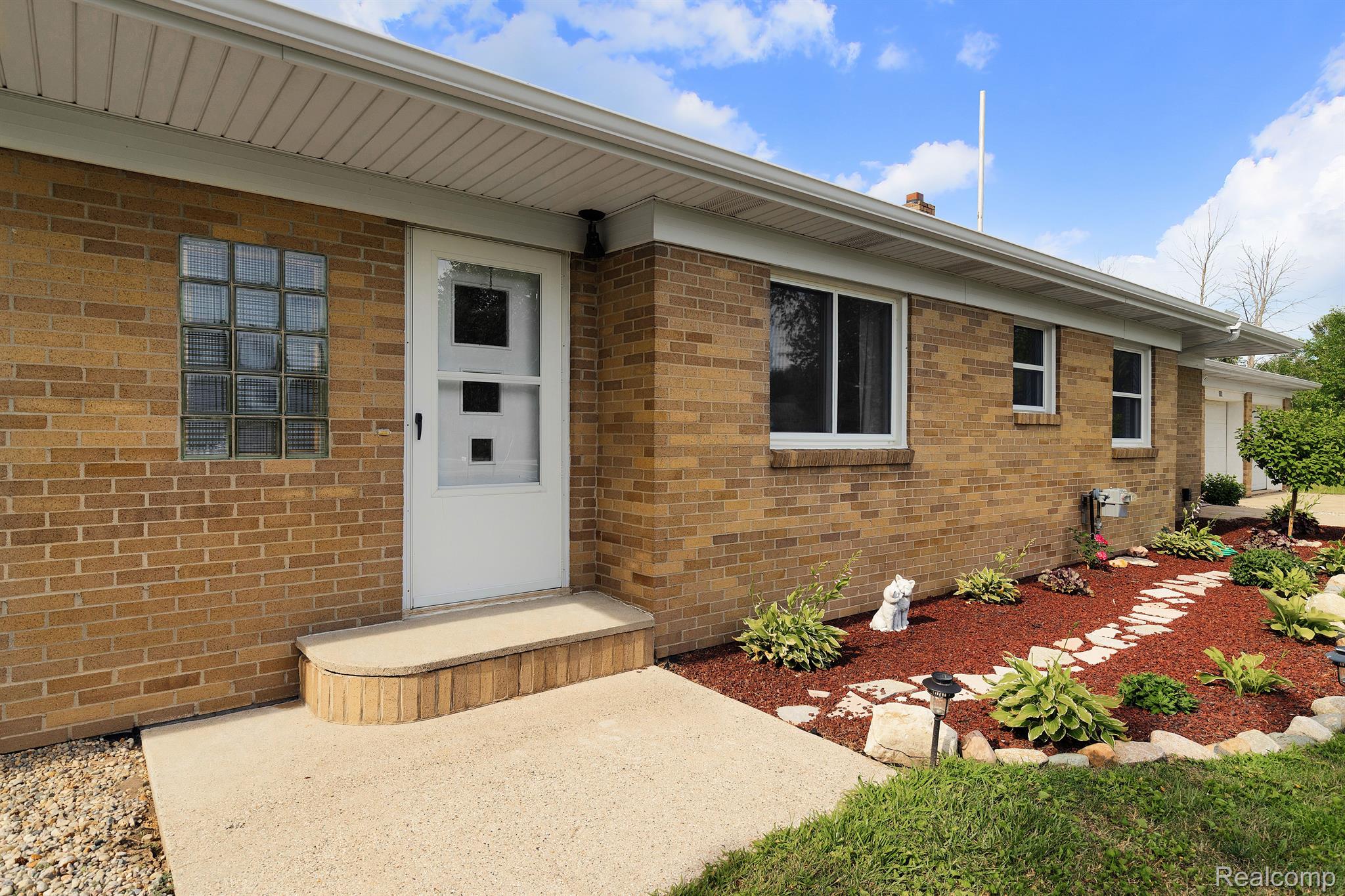 2145 E CODY ESTEY Road