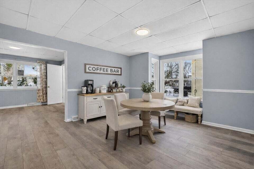 2133 S Burdick Street