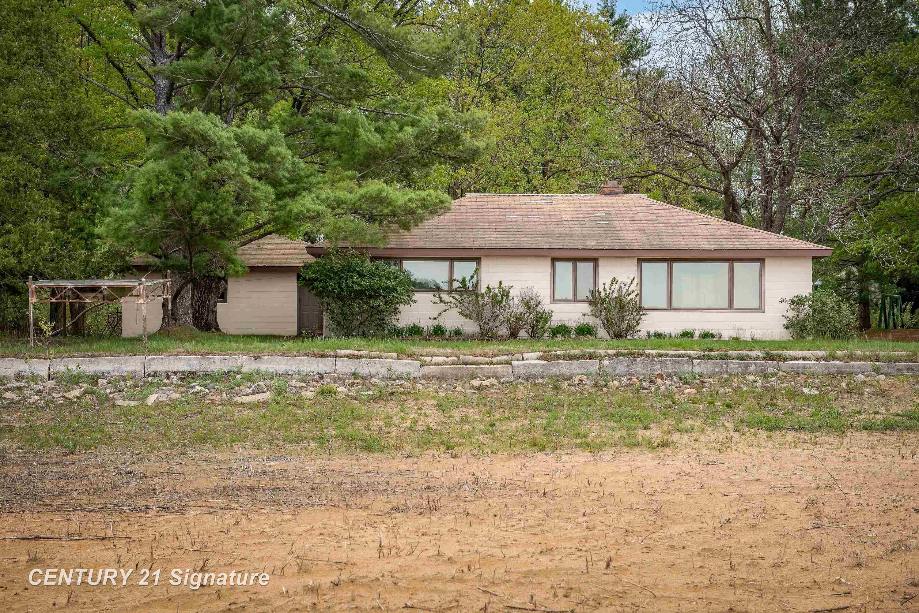 5242 Ostlund Drive