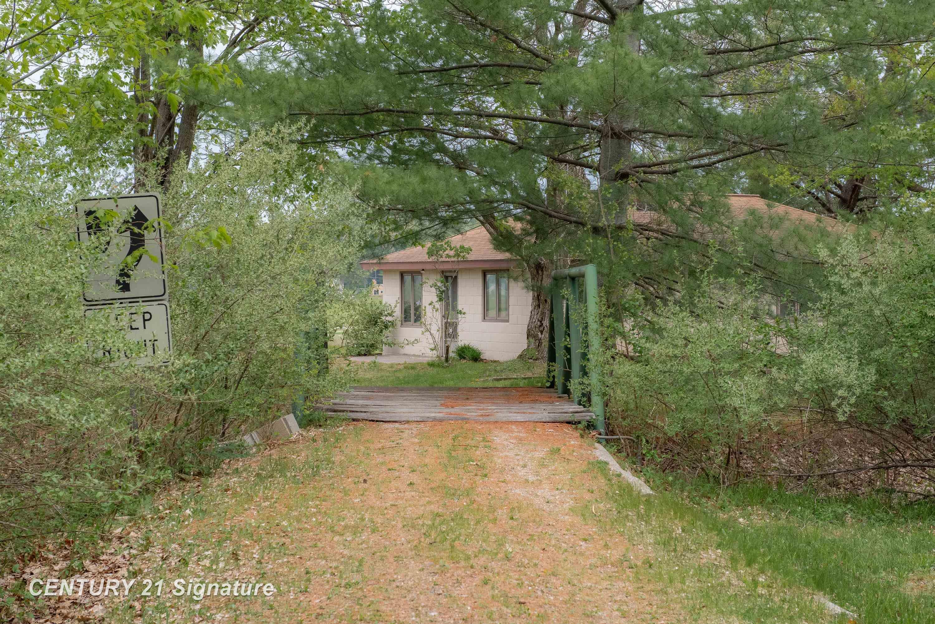 5242 Ostlund Drive