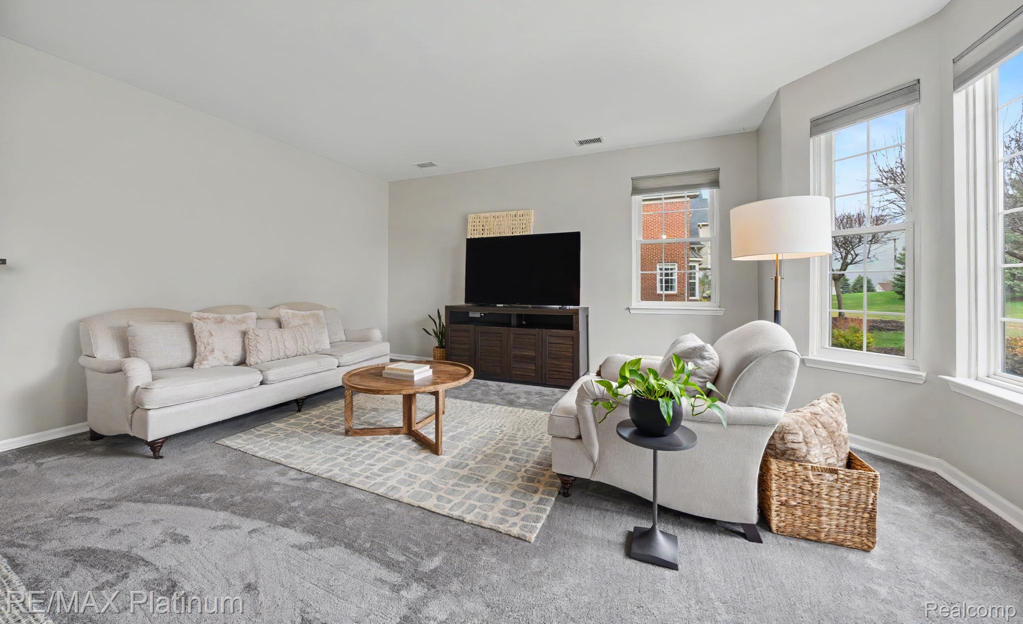 4253 Hampton Ridge Boulevard