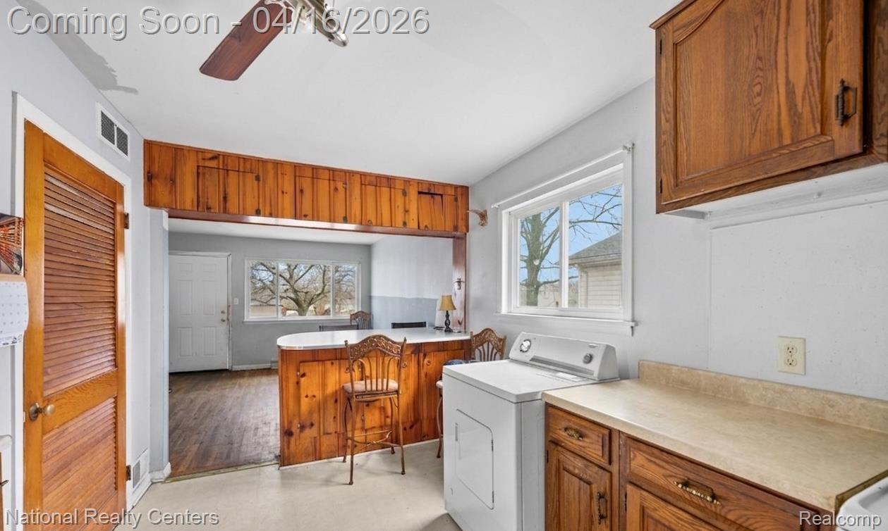 37 E Brooklyn Avenue