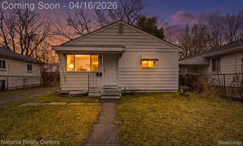 37 E Brooklyn Avenue Pontiac City MI 48340