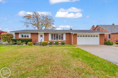 49750 Nautical Drive Chesterfield Township MI 48047