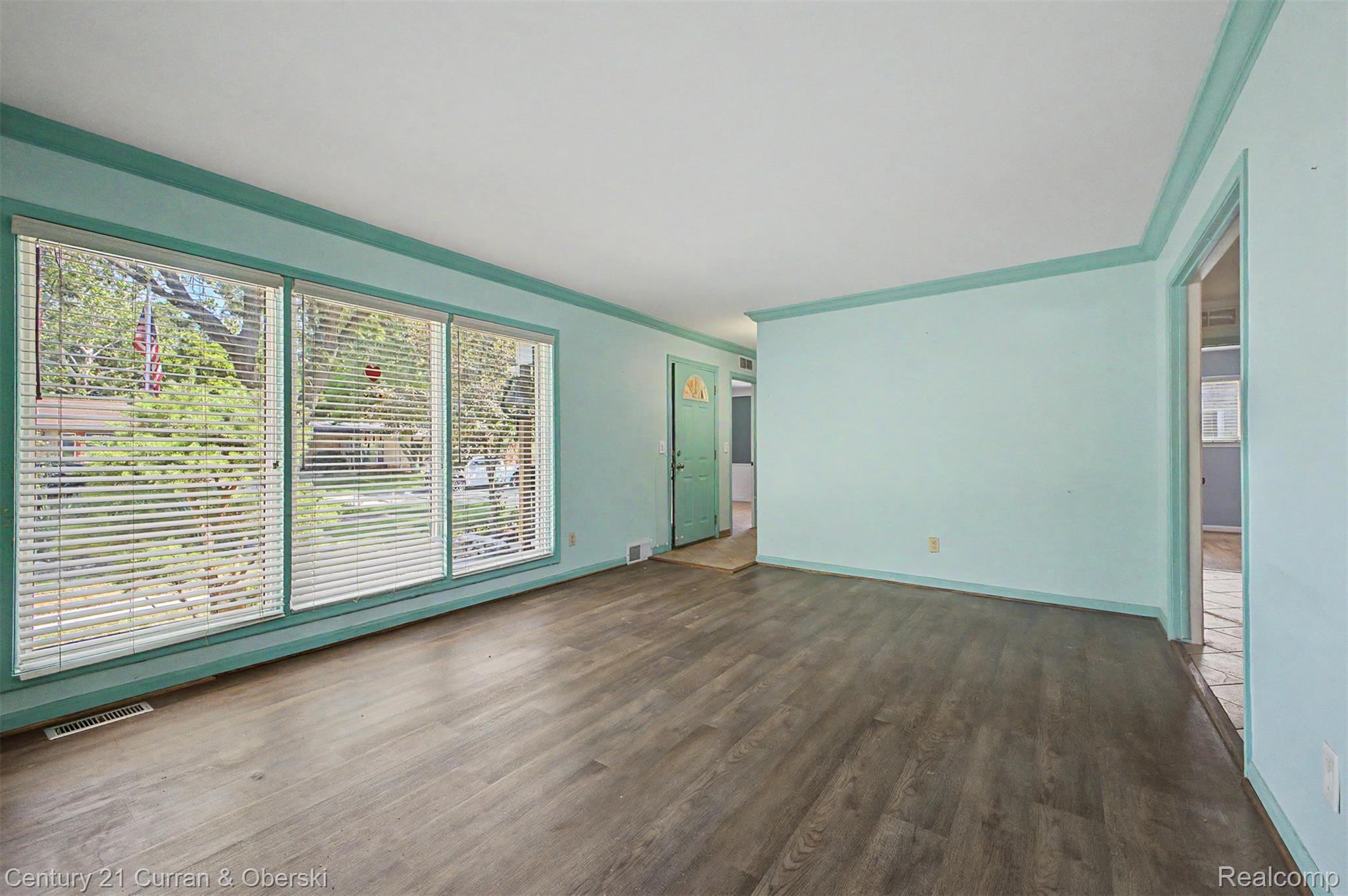 26733 Rouge River Drive