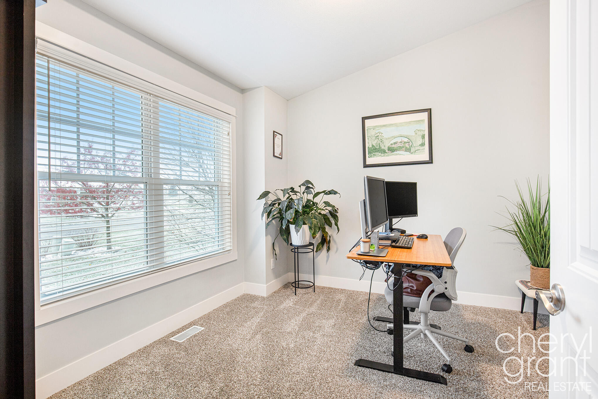 6556 Gracepoint Drive SE