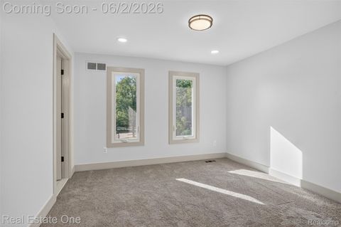 Tiny photo for 2141 Hickory Leaf Court N, Rochester Hills City, MI 48309 (MLS # 20261039371)