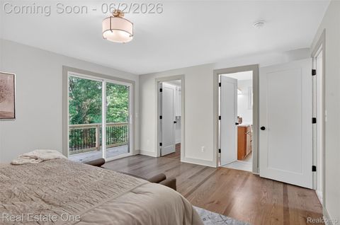 Tiny photo for 2141 Hickory Leaf Court N, Rochester Hills City, MI 48309 (MLS # 20261039371)