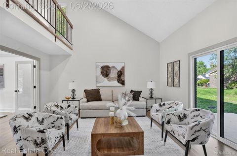 Tiny photo for 2141 Hickory Leaf Court N, Rochester Hills City, MI 48309 (MLS # 20261039371)
