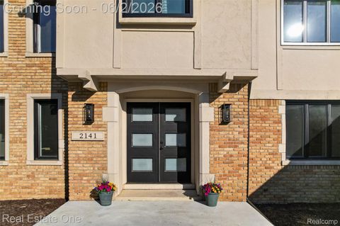 Tiny photo for 2141 Hickory Leaf Court N, Rochester Hills City, MI 48309 (MLS # 20261039371)