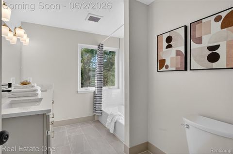 Tiny photo for 2141 Hickory Leaf Court N, Rochester Hills City, MI 48309 (MLS # 20261039371)