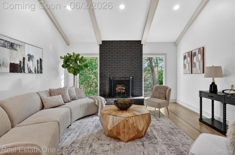 Tiny photo for 2141 Hickory Leaf Court N, Rochester Hills City, MI 48309 (MLS # 20261039371)