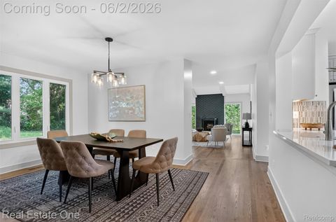 Tiny photo for 2141 Hickory Leaf Court N, Rochester Hills City, MI 48309 (MLS # 20261039371)