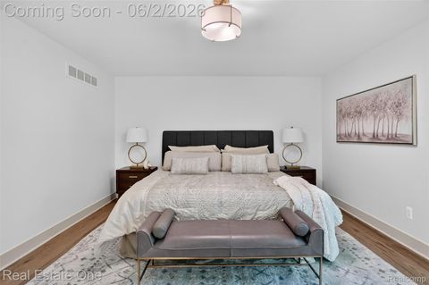 Tiny photo for 2141 Hickory Leaf Court N, Rochester Hills City, MI 48309 (MLS # 20261039371)