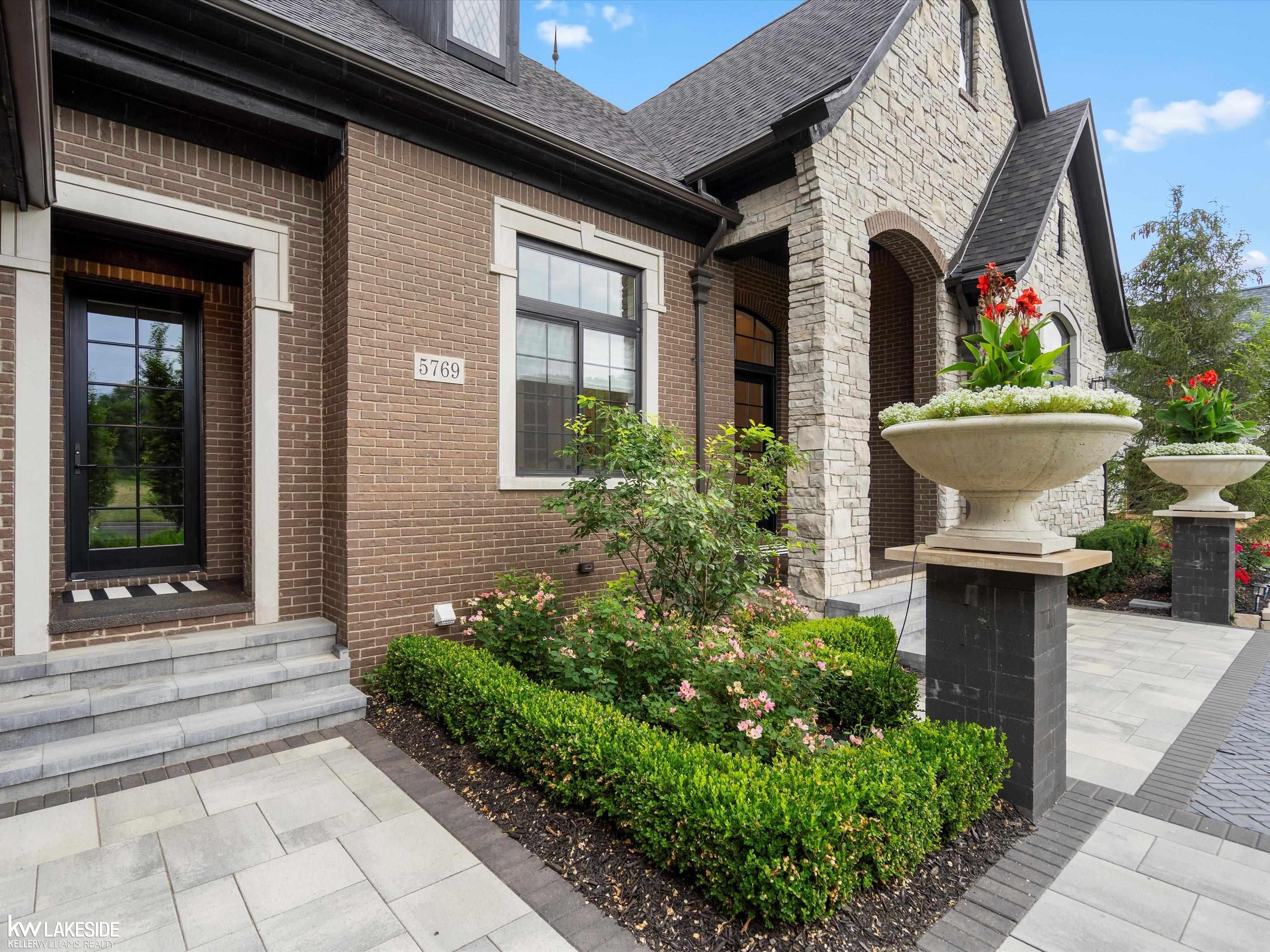 5769 Cotswold Drive