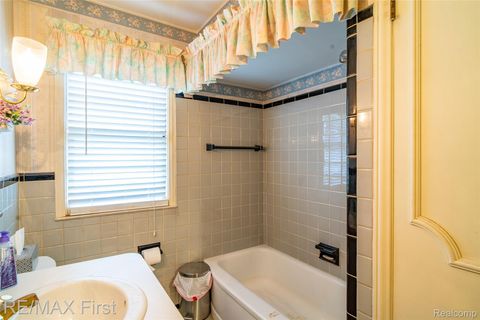 Tiny photo for 1039 Somerset Avenue, Grosse Pointe Park City, MI 48230 (MLS # 20261002324)