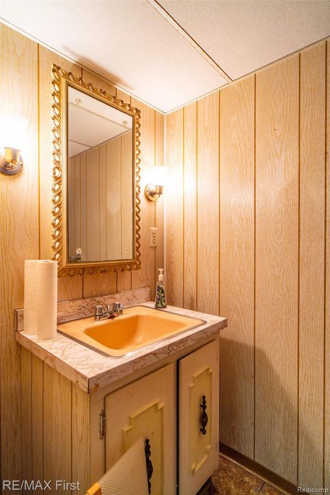 Tiny photo for 1039 Somerset Avenue, Grosse Pointe Park City, MI 48230 (MLS # 20261002324)