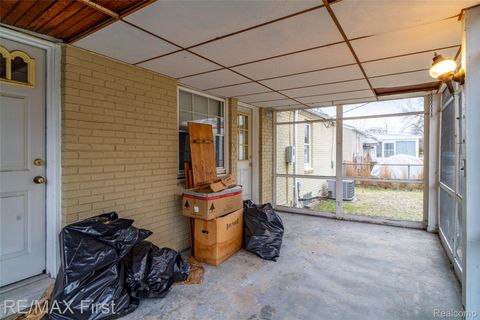 Tiny photo for 1039 Somerset Avenue, Grosse Pointe Park City, MI 48230 (MLS # 20261002324)