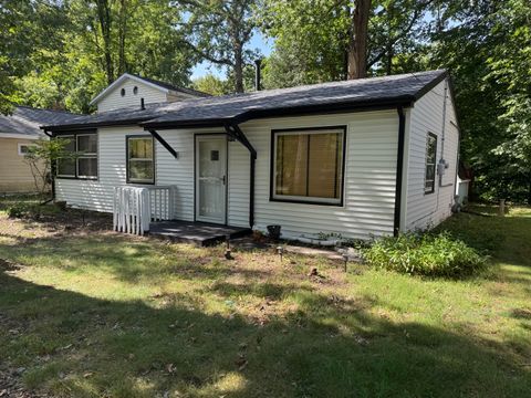 14417 Pinewood Drive New Buffalo Township MI 49117