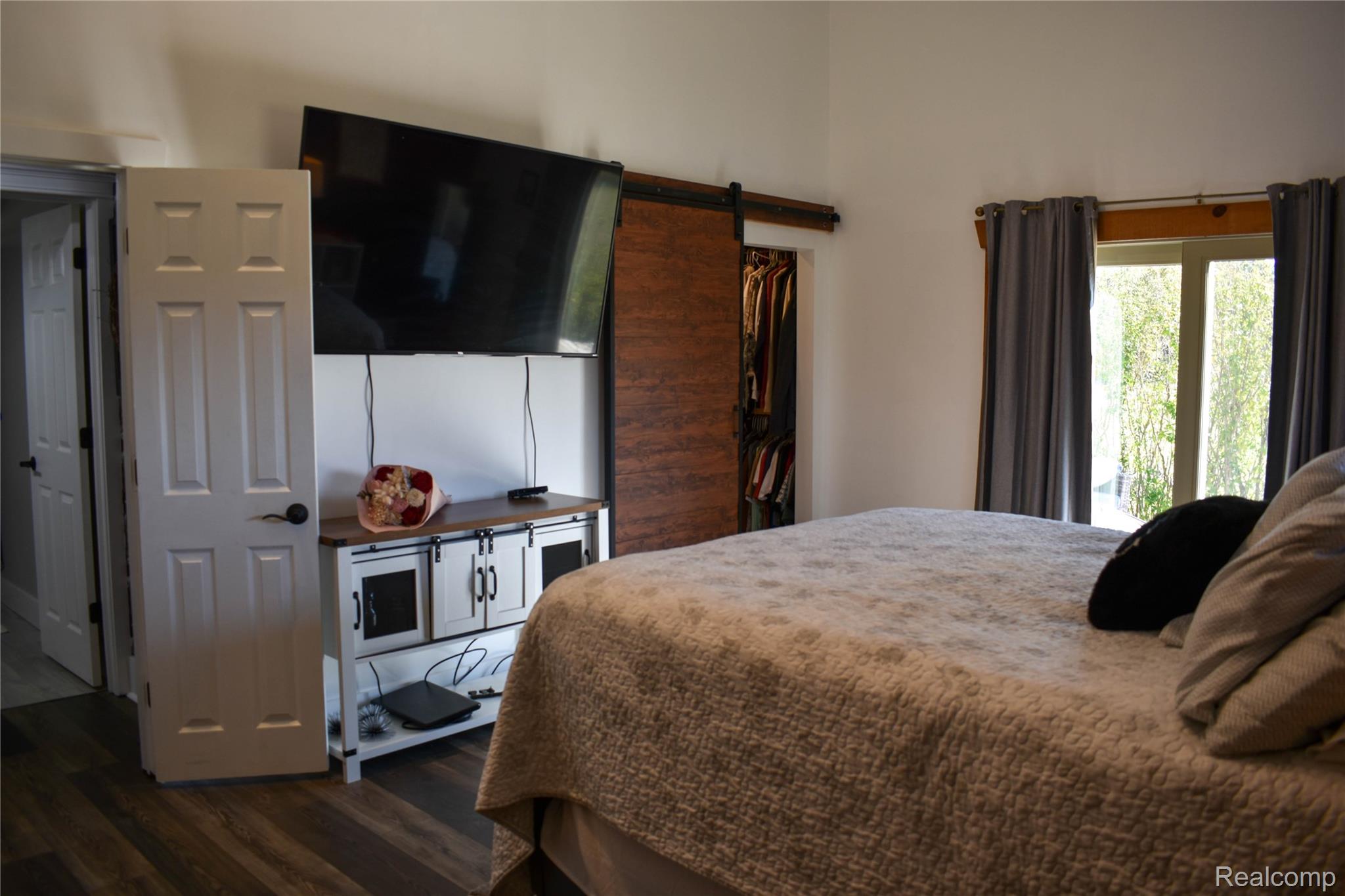 Highland Charter Township, Michigan 48357, United States, 4 Bedrooms Bedrooms, ,3 BathroomsBathrooms,Residential,Coming Soon,228182