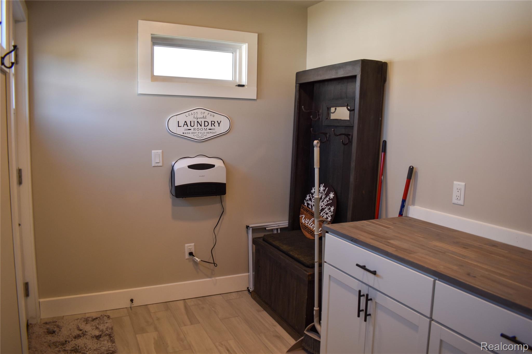 Highland Charter Township, Michigan 48357, United States, 4 Bedrooms Bedrooms, ,3 BathroomsBathrooms,Residential,Coming Soon,228182