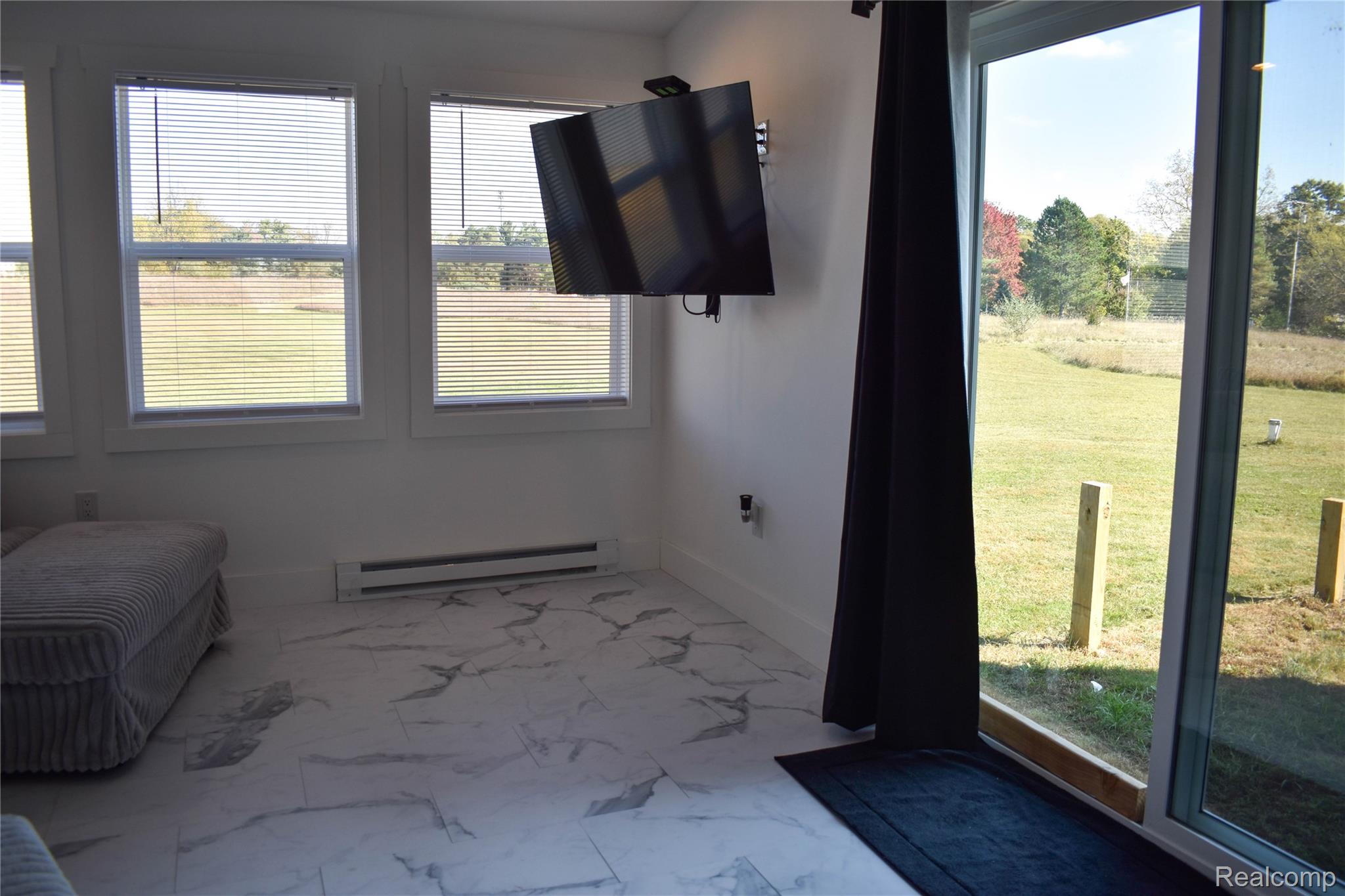 Highland Charter Township, Michigan 48357, United States, 4 Bedrooms Bedrooms, ,3 BathroomsBathrooms,Residential,Coming Soon,228182