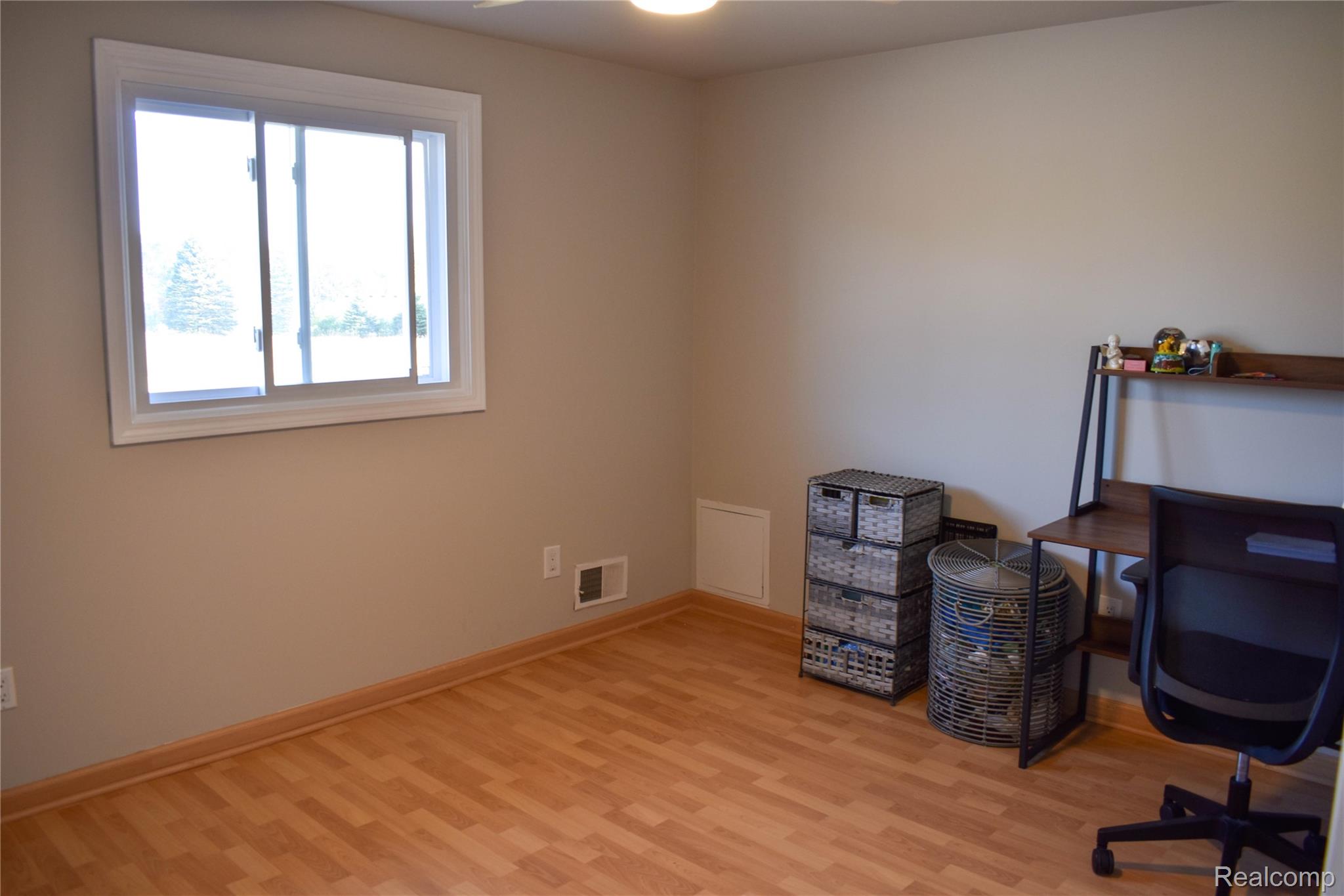 Highland Charter Township, Michigan 48357, United States, 4 Bedrooms Bedrooms, ,3 BathroomsBathrooms,Residential,Coming Soon,228182