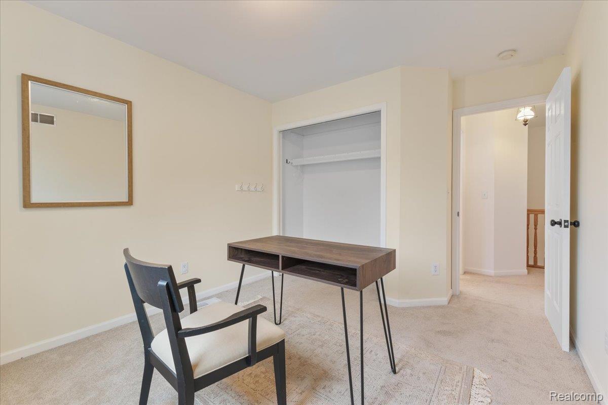 Waterford Charter Township, Michigan 48329, United States, 5 Bedrooms Bedrooms, ,4 BathroomsBathrooms,Residential,Active,154872