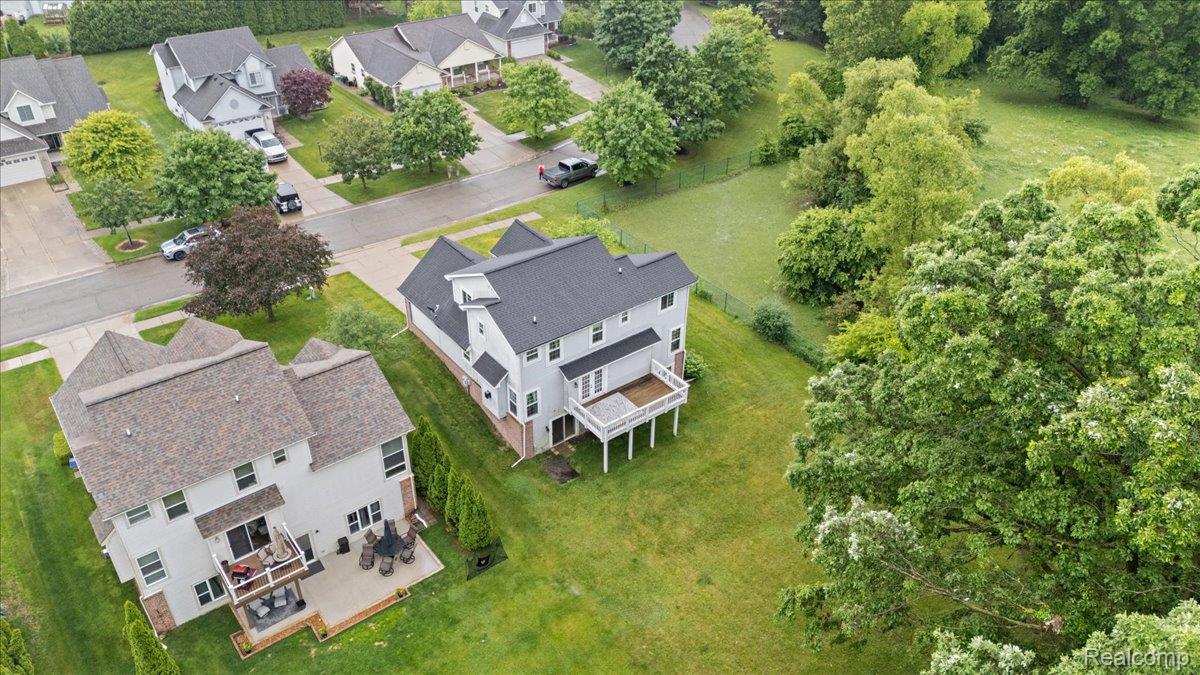 Waterford Charter Township, Michigan 48329, United States, 5 Bedrooms Bedrooms, ,4 BathroomsBathrooms,Residential,Active,154872