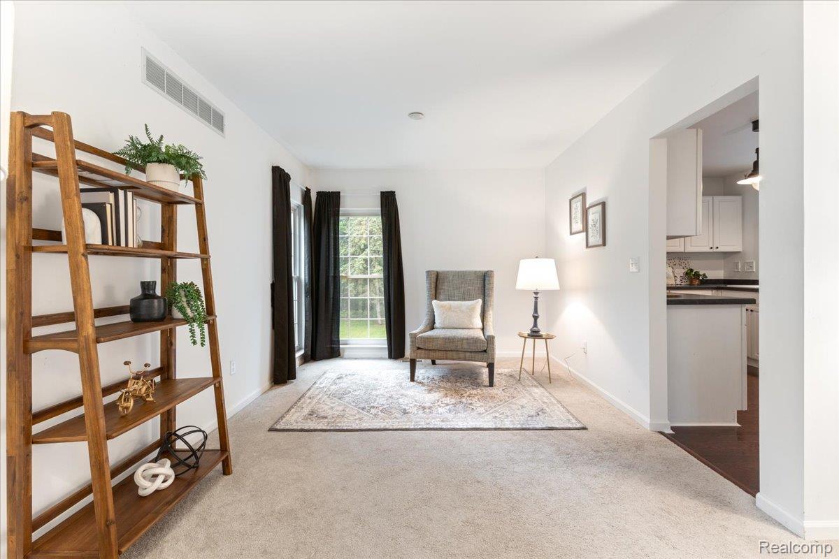 Waterford Charter Township, Michigan 48329, United States, 5 Bedrooms Bedrooms, ,4 BathroomsBathrooms,Residential,Active,154872