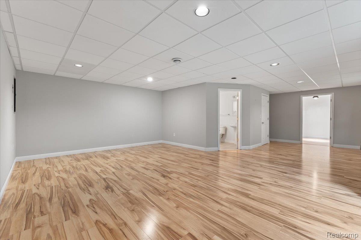 Waterford Charter Township, Michigan 48329, United States, 5 Bedrooms Bedrooms, ,4 BathroomsBathrooms,Residential,Active,154872