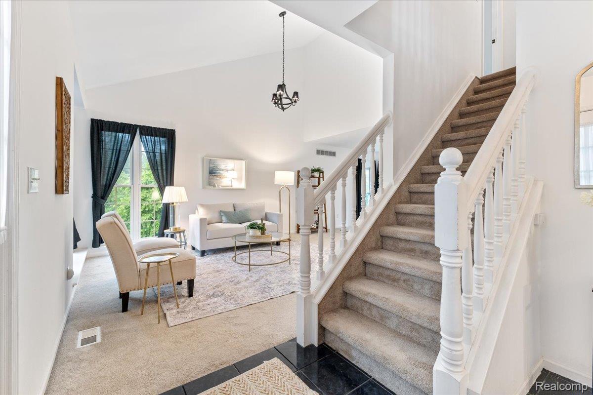 Waterford Charter Township, Michigan 48329, United States, 5 Bedrooms Bedrooms, ,4 BathroomsBathrooms,Residential,Active,154872