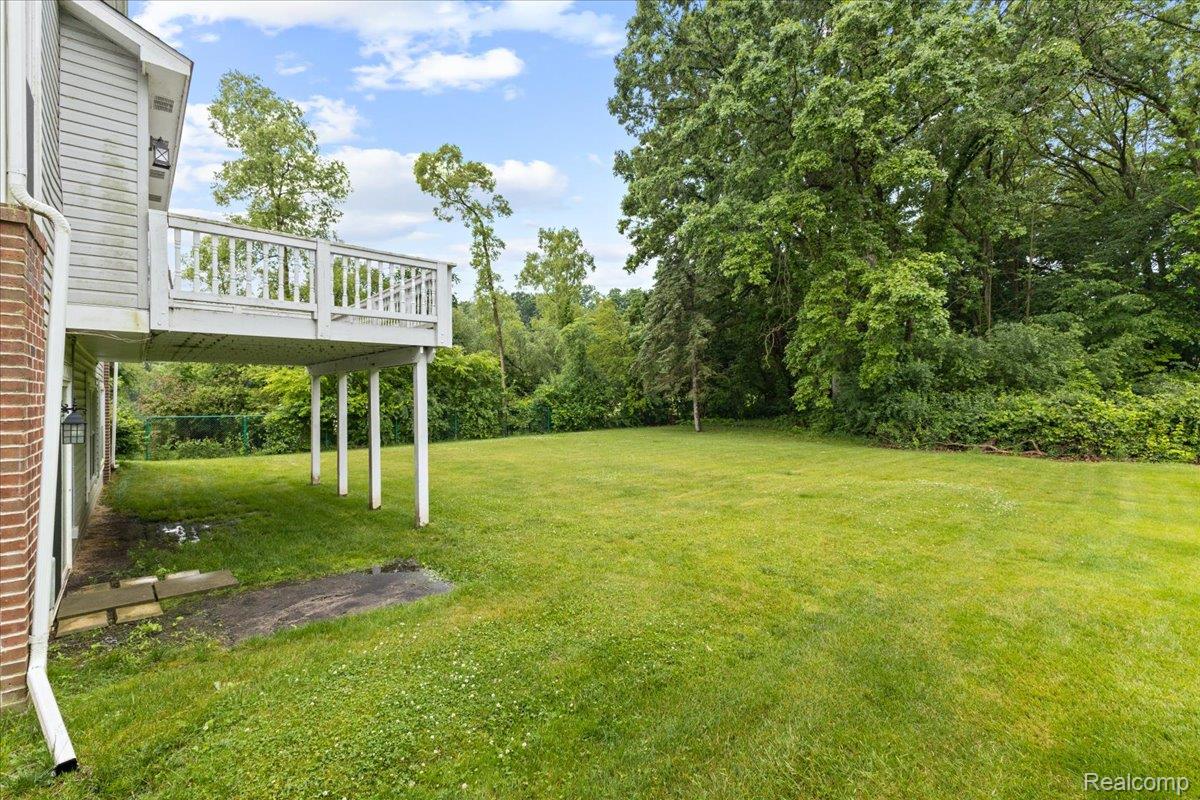 Waterford Charter Township, Michigan 48329, United States, 5 Bedrooms Bedrooms, ,4 BathroomsBathrooms,Residential,Active,154872