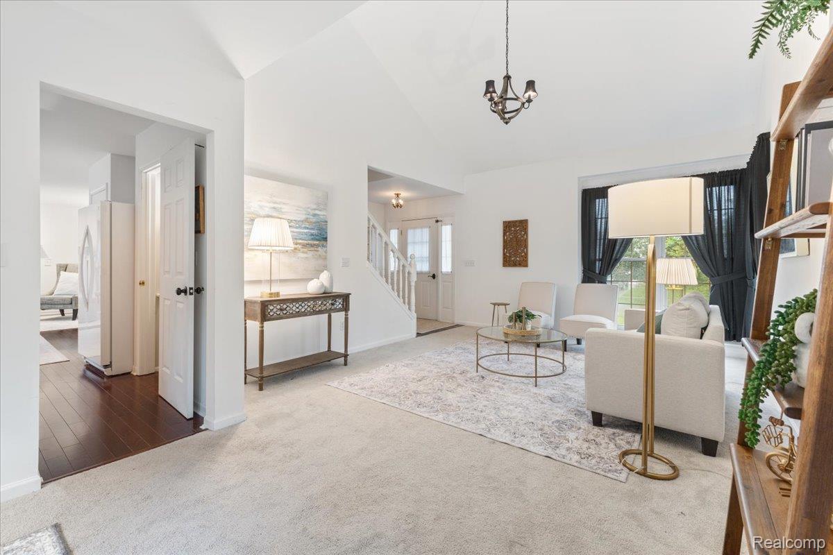 Waterford Charter Township, Michigan 48329, United States, 5 Bedrooms Bedrooms, ,4 BathroomsBathrooms,Residential,Active,154872