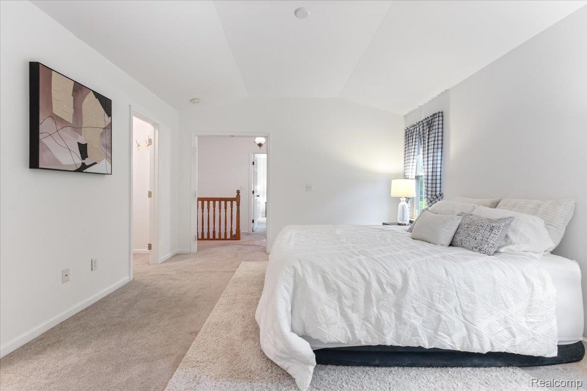 Waterford Charter Township, Michigan 48329, United States, 5 Bedrooms Bedrooms, ,4 BathroomsBathrooms,Residential,Active,154872