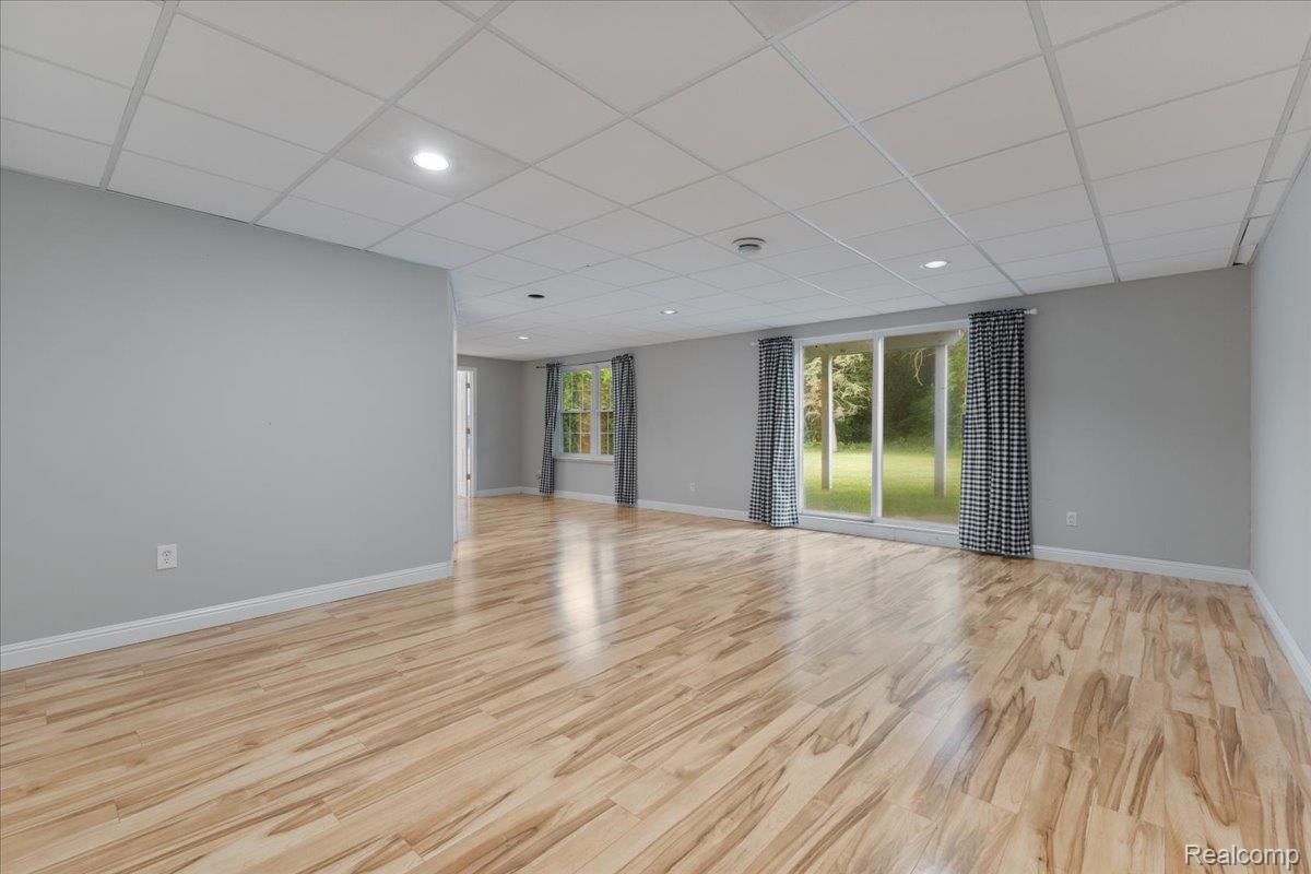 Waterford Charter Township, Michigan 48329, United States, 5 Bedrooms Bedrooms, ,4 BathroomsBathrooms,Residential,Active,154872