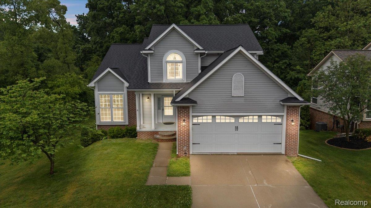 Waterford Charter Township, Michigan 48329, United States, 5 Bedrooms Bedrooms, ,4 BathroomsBathrooms,Residential,Active,154872