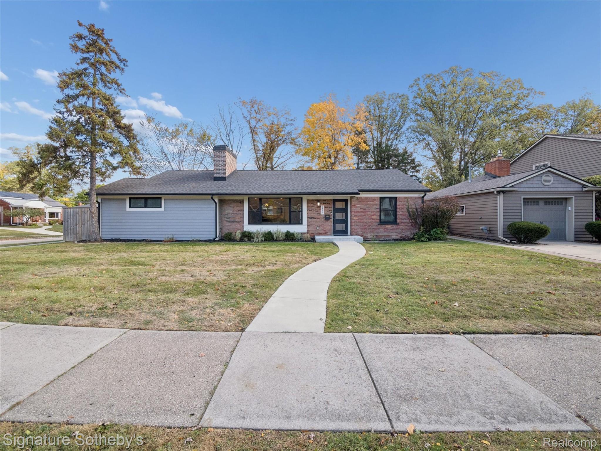 2456 Maplewood Avenue