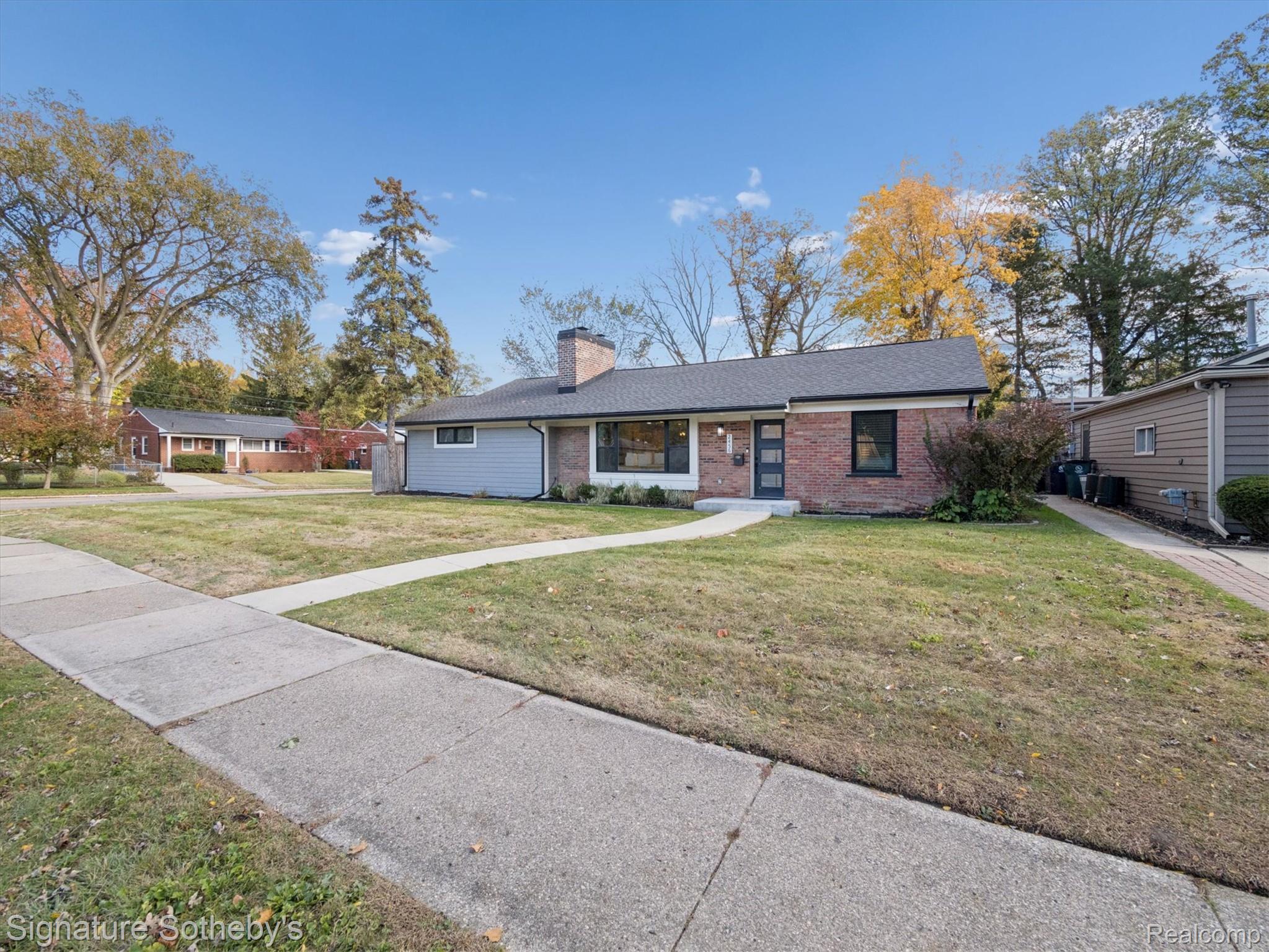 2456 Maplewood Avenue
