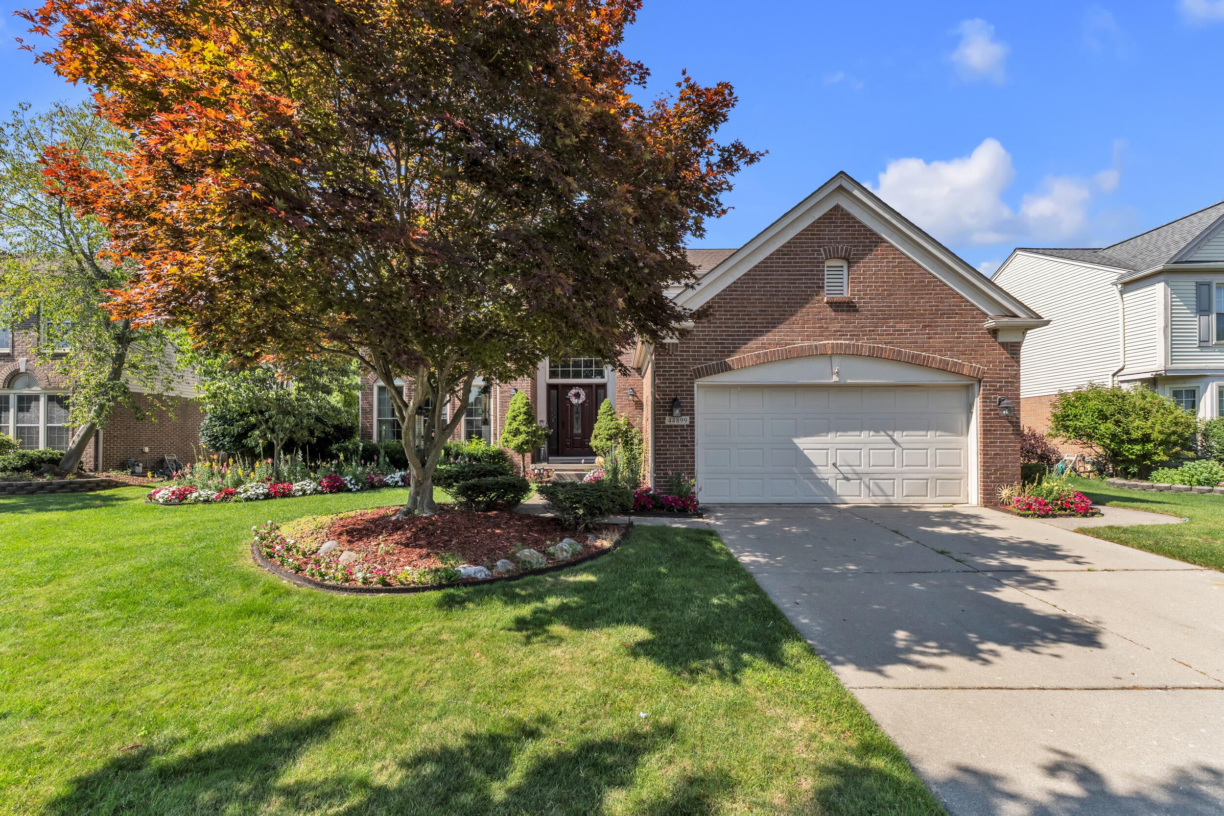 44899 Weymouth Drive